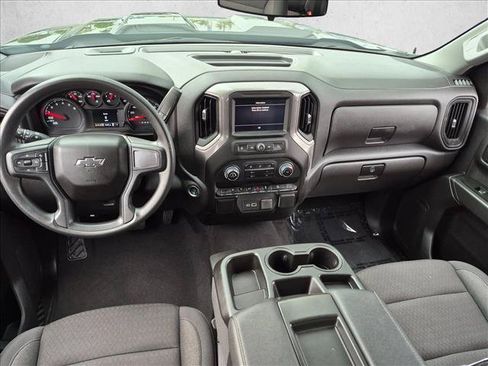 Used 2025 Chevrolet Silverado 1500 Custom Trail Boss AWD/4WD image 15