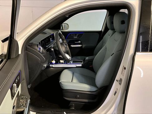 New 2026 Mercedes-Benz GLB 250 4MATIC image 13