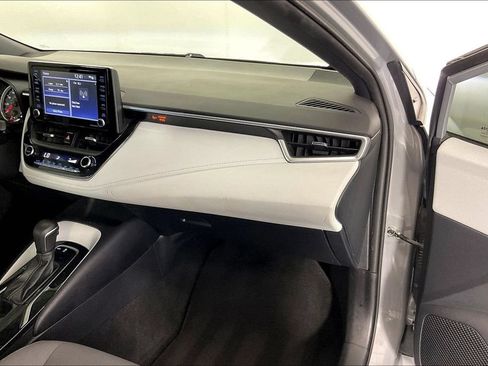 Used 2022 Toyota Corolla SE FWD image 18