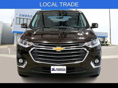 Used 2019 Chevrolet Traverse LT image 2