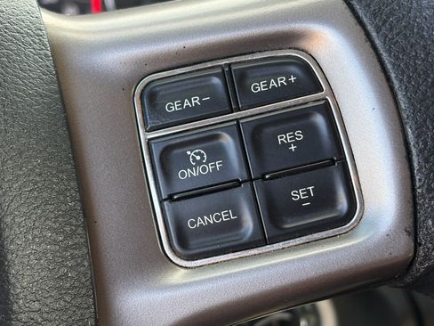 Used 2022 RAM 1500 Classic SLT w/ Electronics Group AWD/4WD image 19