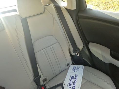 Used 2024 Honda HR-V EX-L image 32