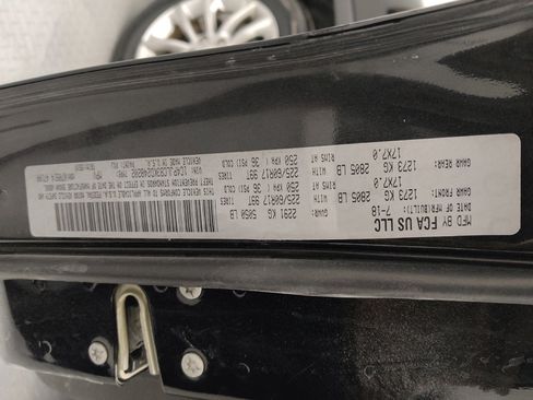 Used 2019 Jeep Cherokee Latitude w/ Popular Appearance Group image 33