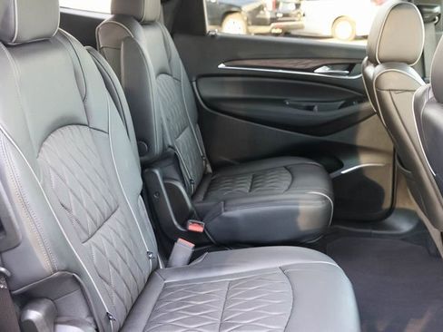 Used 2022 Buick Enclave Avenir w/ Avenir Technology Package image 21