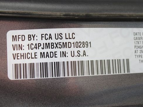 Used 2021 Jeep Cherokee Trailhawk w/ Comfort/Convenience Group image 54