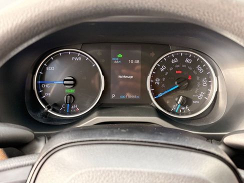 Used 2019 Toyota RAV4 LE image 19