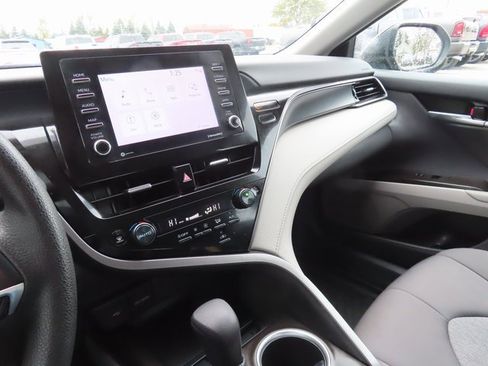 Used 2023 Toyota Camry LE image 32