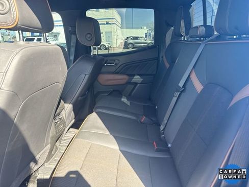 Used 2024 GMC Canyon AT4 image 24