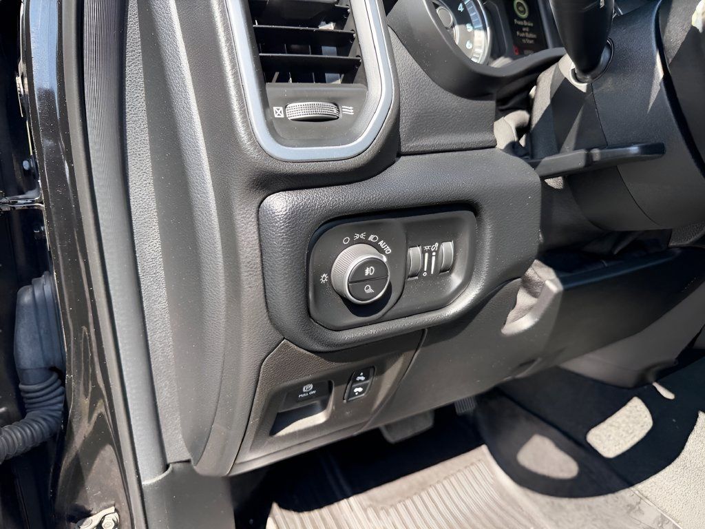 Used 2019 RAM 1500 Big Horn AWD/4WD image 19