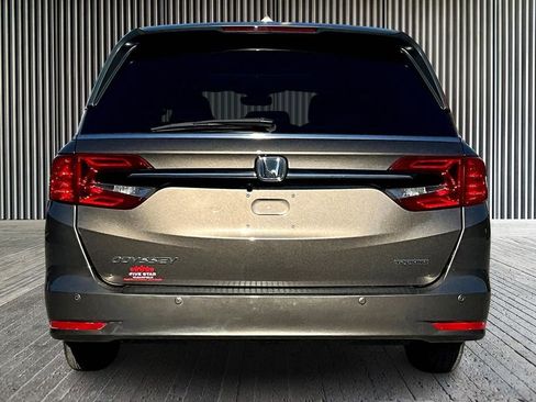 Used 2023 Honda Odyssey Touring image 4