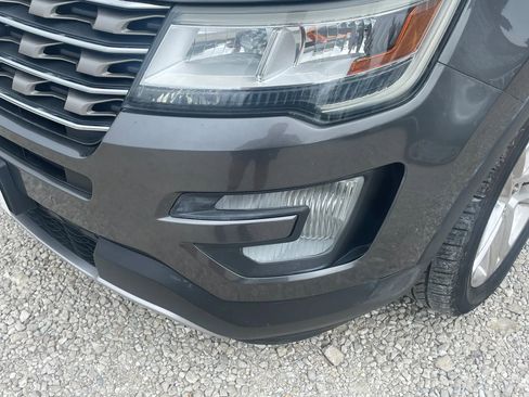Used 2016 Ford Explorer XLT w/ Equipment Group 202A FWD image 10