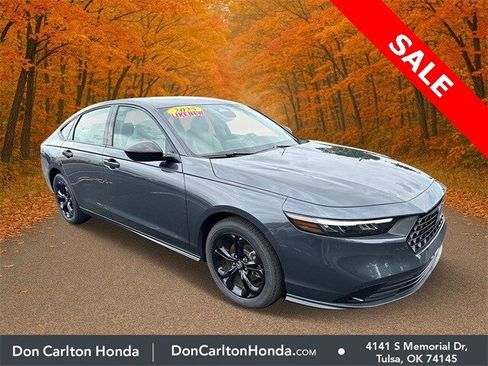 Used 2025 Honda Accord SE image 1