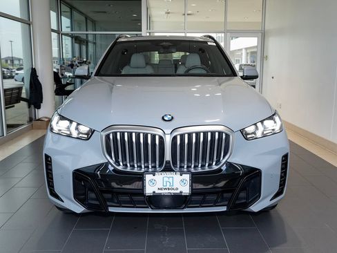 Used 2024 BMW X5 xDrive40i w/ M Sport Package AWD/4WD image 11
