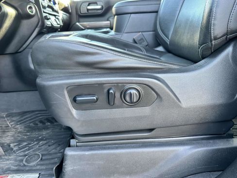 Used 2020 Chevrolet Silverado 2500 LTZ w/ LTZ Convenience Package image 11