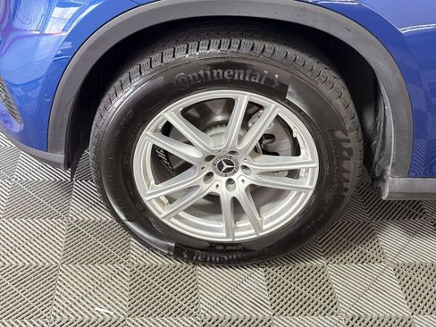 Used 2025 Mercedes-Benz GLC 300 4MATIC image 12