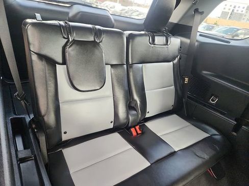 Certified 2023 Ford Explorer XLT w/ Equipment Group 202A AWD/4WD image 33
