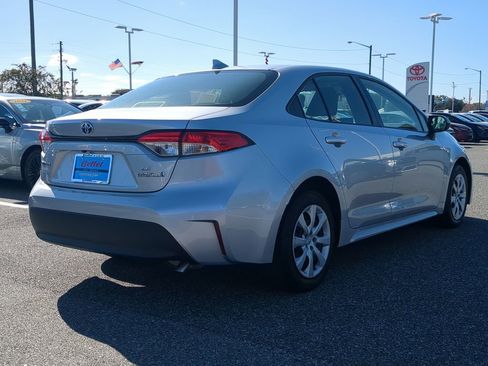 Used 2023 Toyota Corolla XLE image 13