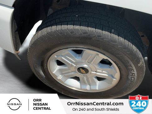Used 2009 Chevrolet Silverado 1500 LT AWD/4WD image 9