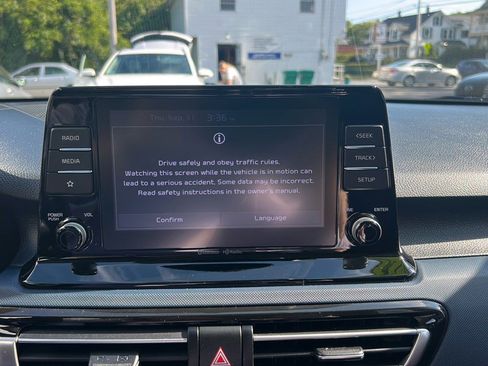Used 2023 Kia Seltos S image 19