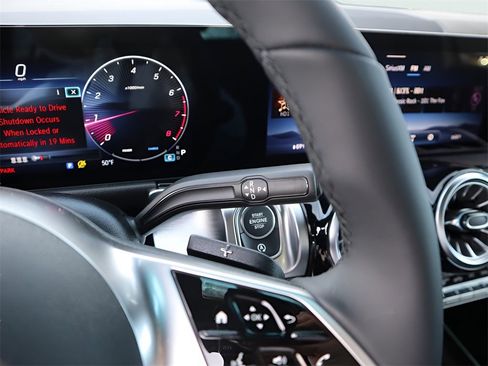 New 2026 Mercedes-Benz GLB 250 4MATIC image 42