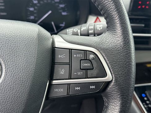 Used 2021 Toyota Sienna XLE w/ XLE Plus Package AWD/4WD image 20