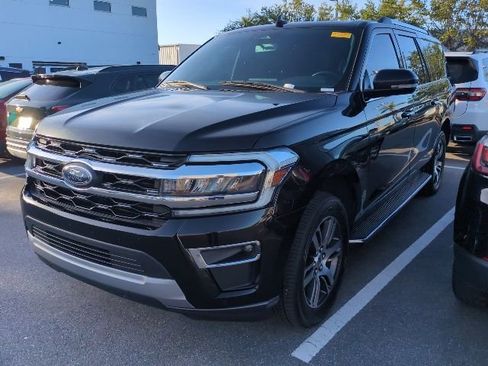 Used 2022 Ford Expedition Max Limited RWD image 5