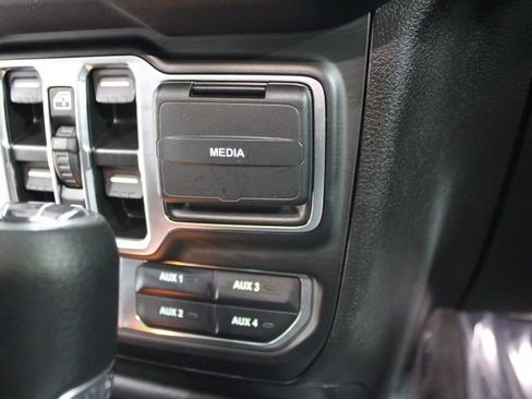 Used 2025 Jeep Wrangler Unlimited Rubicon image 50