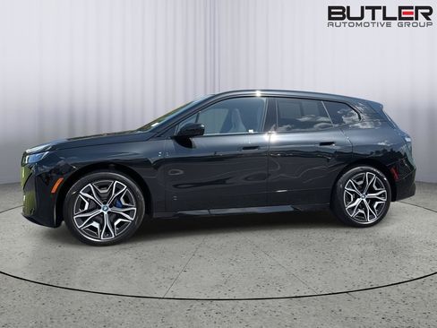 Used 2025 BMW iX xDrive50 w/ Premium Package AWD/4WD image 3
