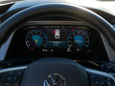 Used 2025 Volkswagen Atlas Cross Sport SE image 23