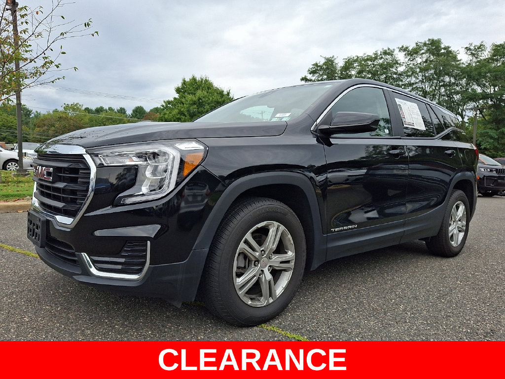 Used 2024 GMC Terrain SLE AWD/4WD image 3