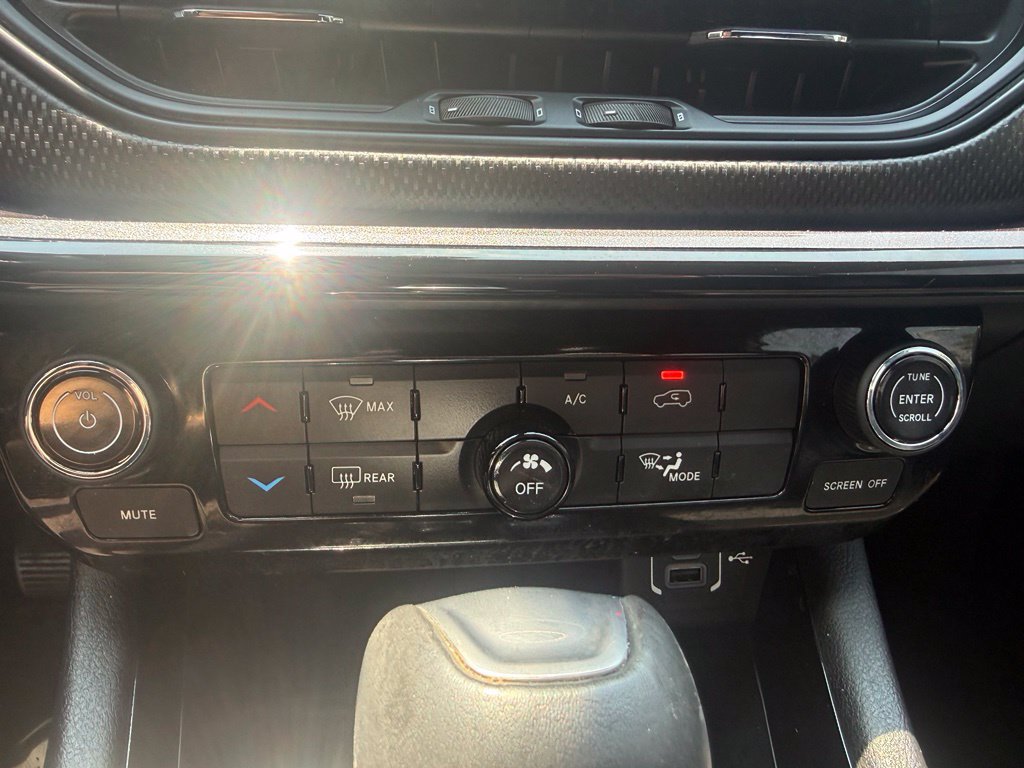 Used 2022 Jeep Compass Latitude AWD/4WD image 23
