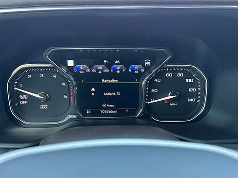 Used 2021 GMC Yukon Denali w/ Denali Premium Package image 12