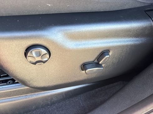 Used 2022 Jeep Grand Cherokee Laredo E image 20