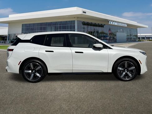 Used 2026 BMW iX xDrive60 image 12