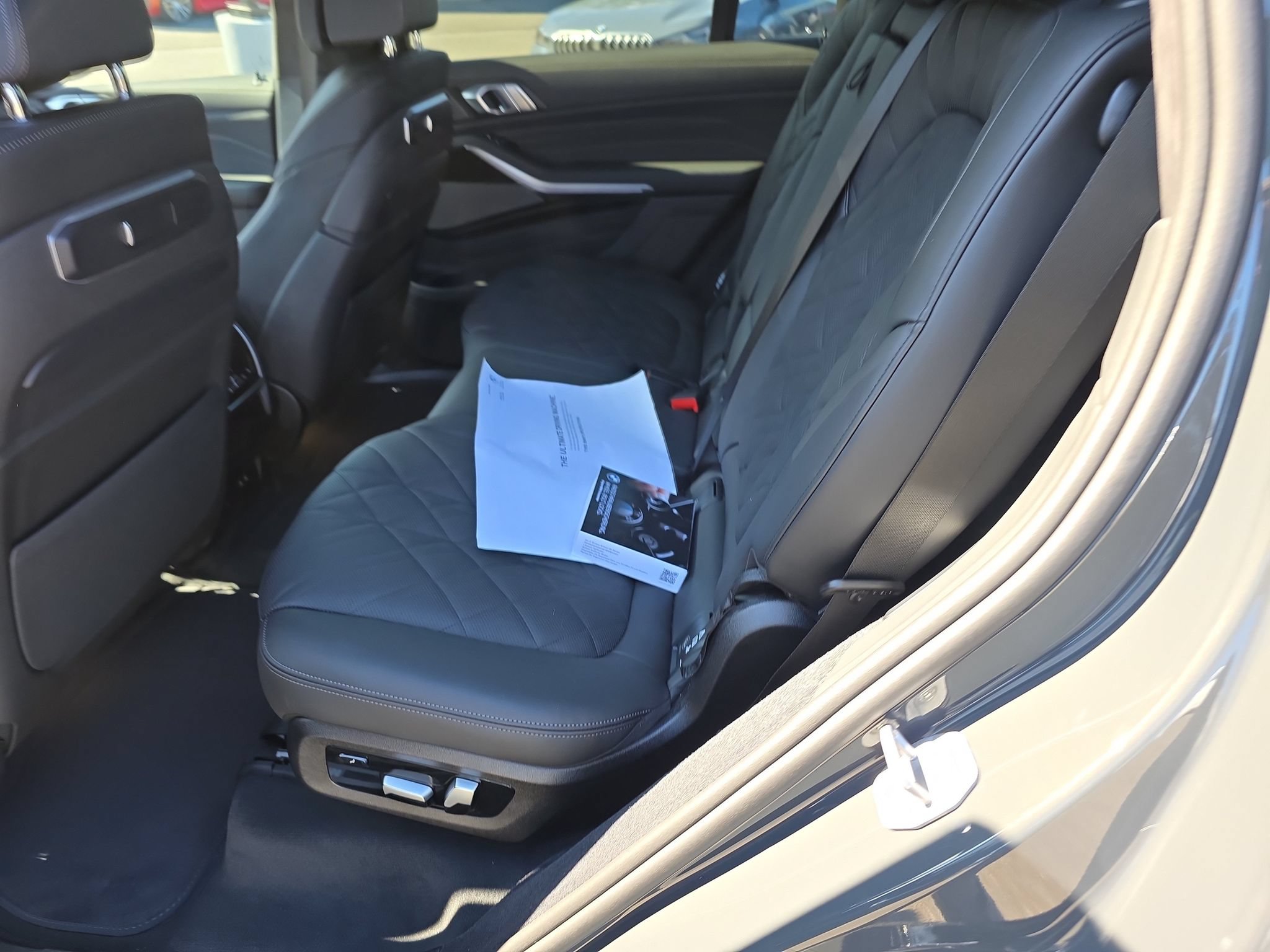 New 2027 BMW X7 xDrive40i w/ M Sport Package AWD/4WD image 10