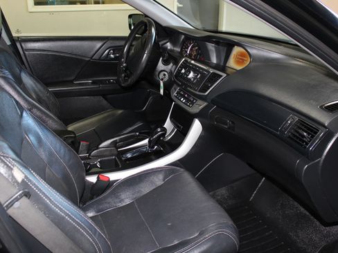 Used 2014 Honda Accord Sport image 25
