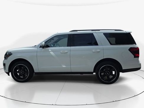 Used 2023 Ford Expedition Limited AWD/4WD image 9