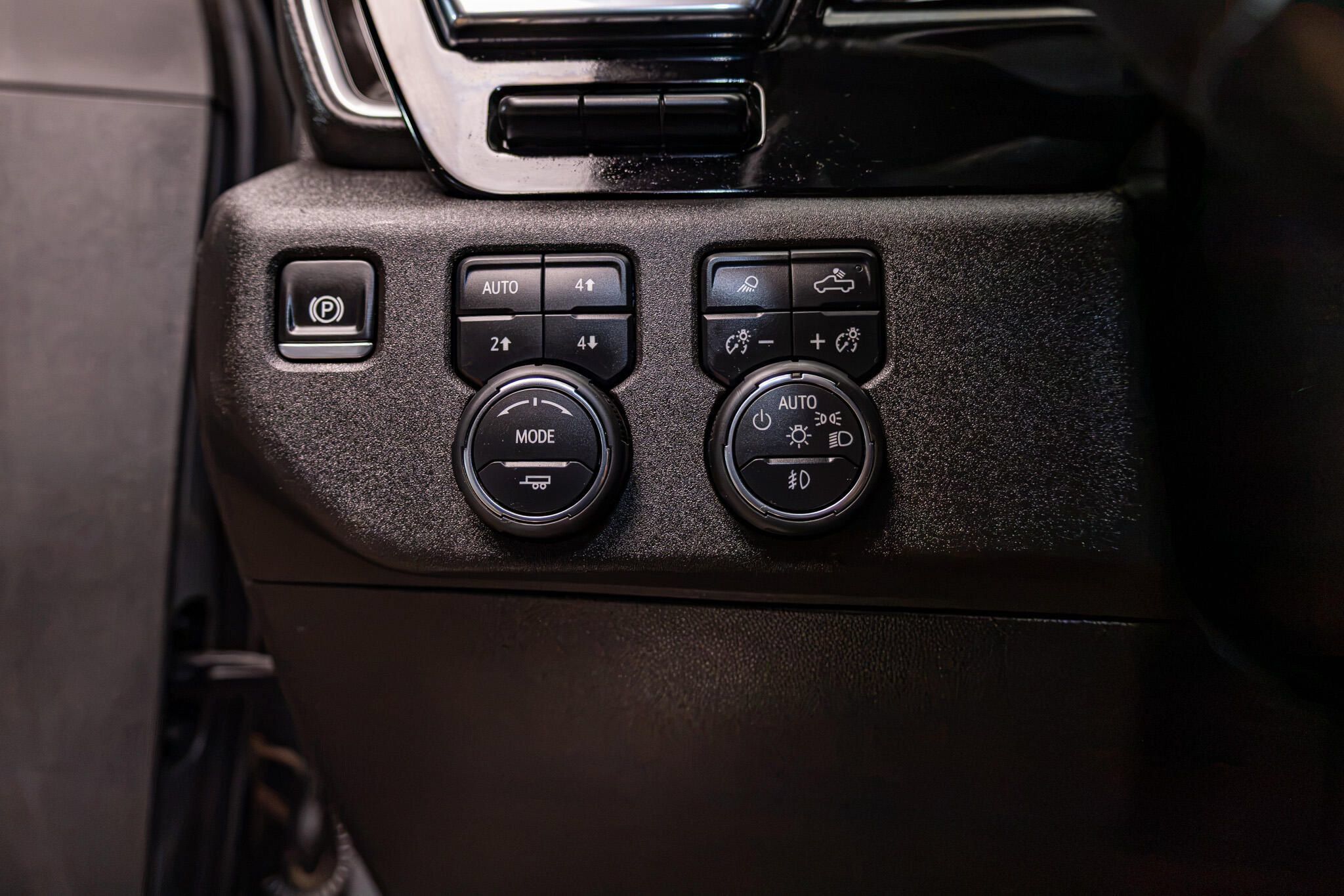 Used 2024 Chevrolet Silverado 3500 High Country w/ High Country Premium Package AWD/4WD image 19