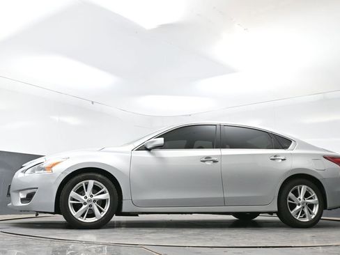 Used 2013 Nissan Altima 2.5 SV FWD image 51
