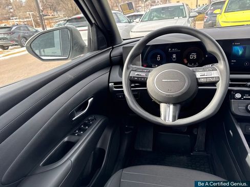 Certified 2025 Hyundai Santa Cruz SE image 40