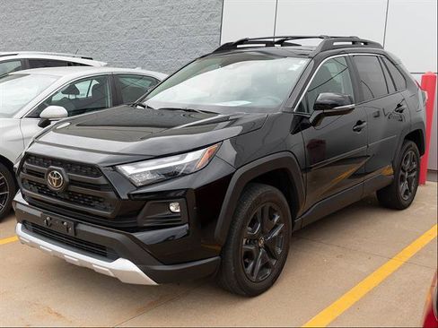 Used 2022 Toyota RAV4 Adventure w/ Convenience Package AWD/4WD image 4