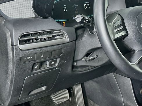 Used 2025 Hyundai Palisade SEL FWD image 17