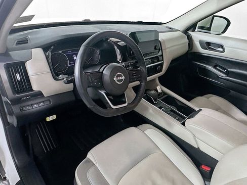 Used 2022 Nissan Pathfinder SL FWD image 31