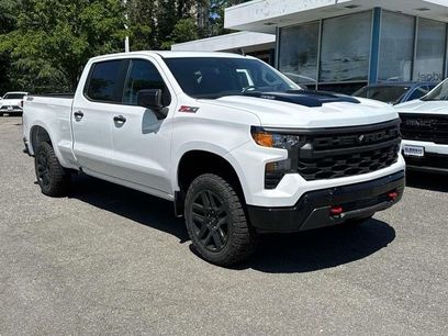 New 2026 Chevrolet Silverado 1500 Custom Trail Boss w/ LPO, Dark Essentials Package