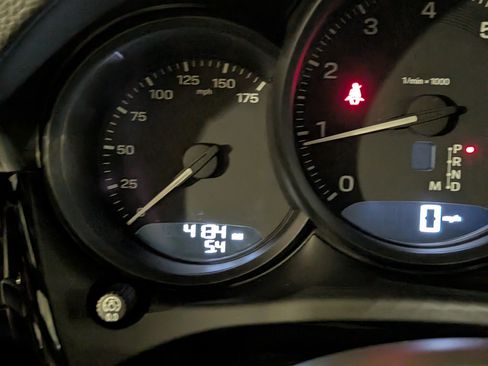 Used 2025 Porsche Macan image 32