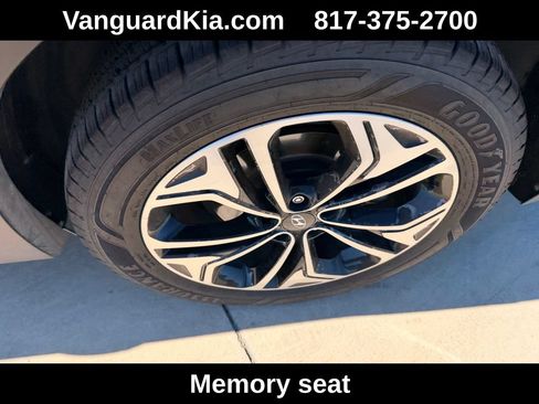 Used 2019 Hyundai Santa Fe FWD image 9