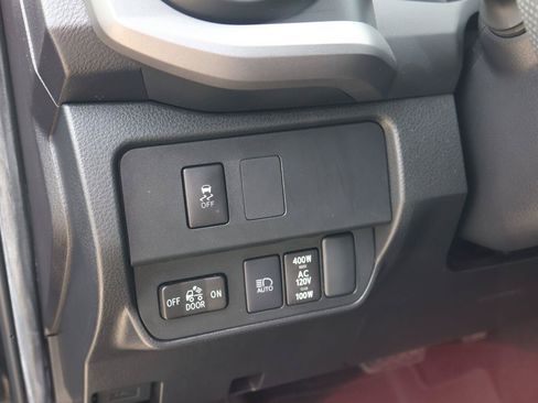 Used 2023 Toyota Tacoma TRD Off-Road w/ Technology Package AWD/4WD image 23