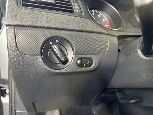 Used 2016 Volkswagen Jetta S image 19