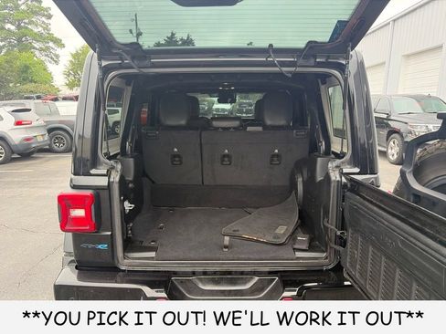 Used 2022 Jeep Wrangler Unlimited Sahara AWD/4WD image 8