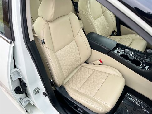 Used 2022 Nissan Maxima Platinum w/ Sport Mat Group image 29